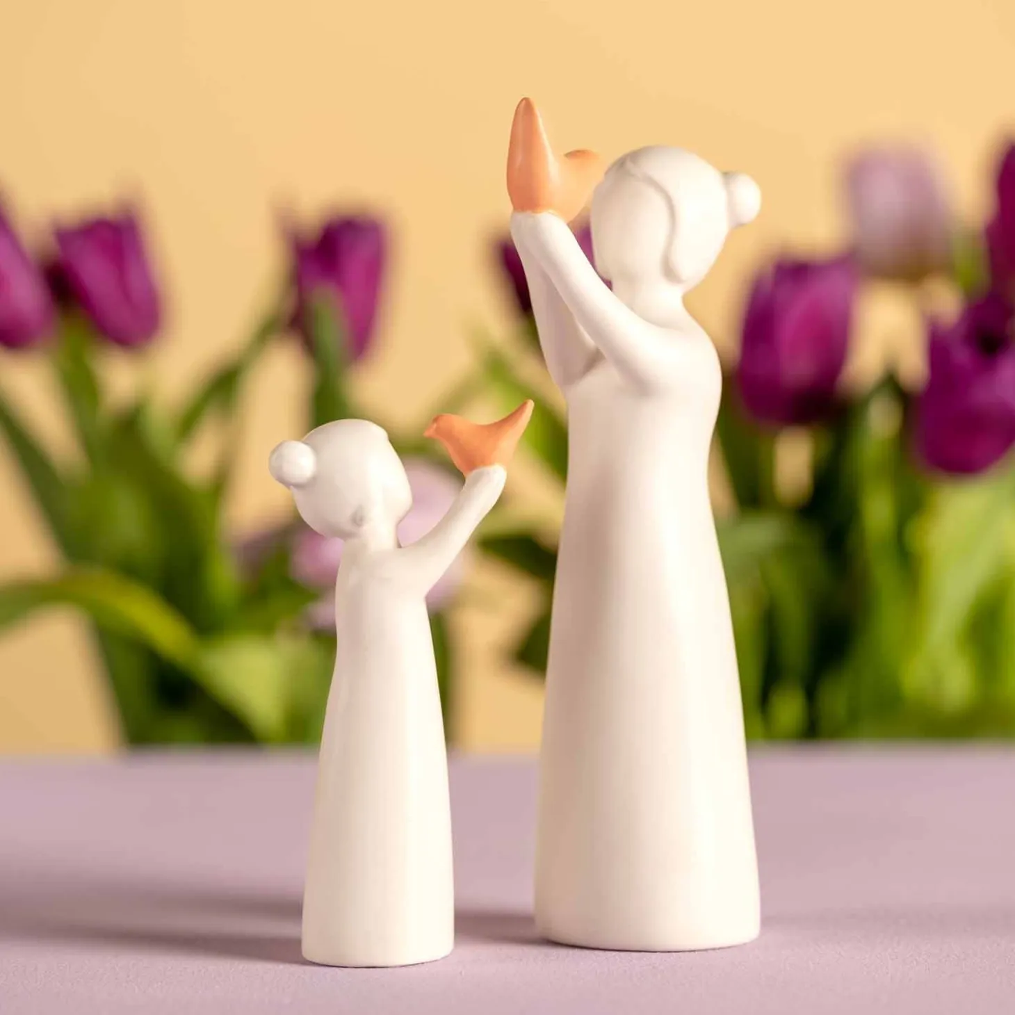 Mädchen mit Vogel LUMINOSA 13 cm