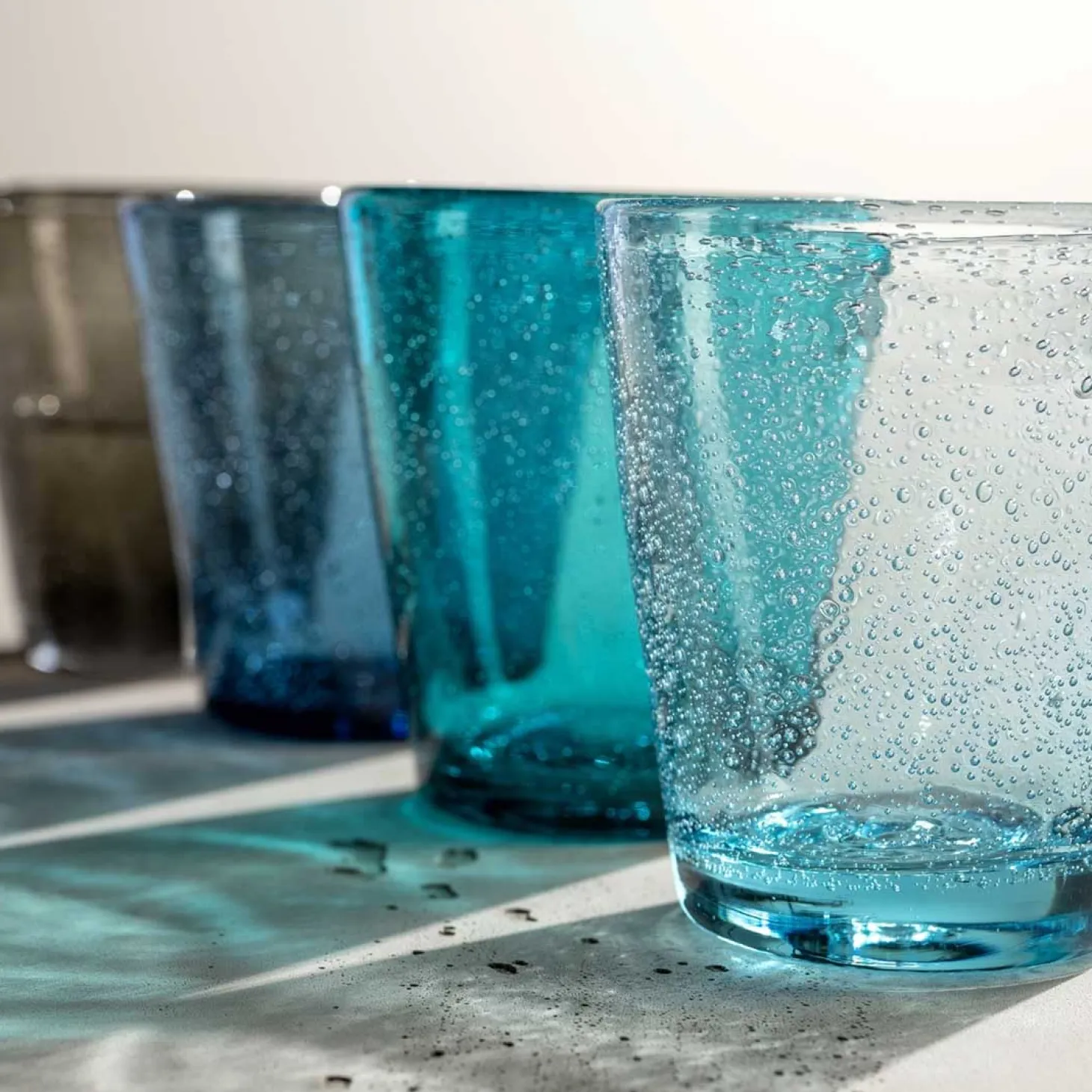 Trinkglas BURANO 330 ml kalte Farben 4er-Set