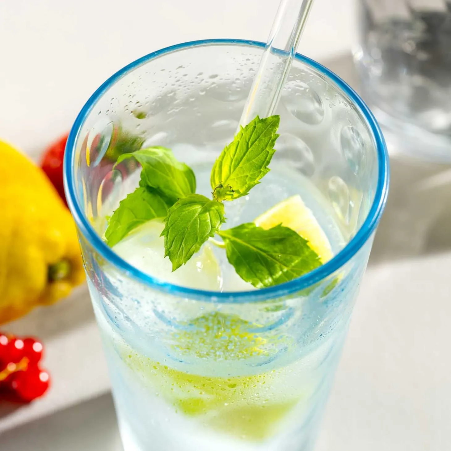 Trinkglas OPTIC 540 ml hellblau 4er Set